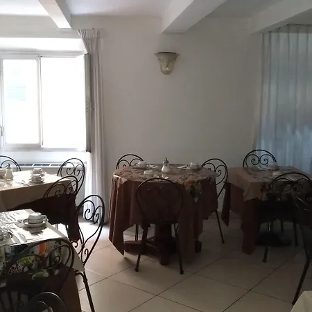 Victoria Отель 3*
