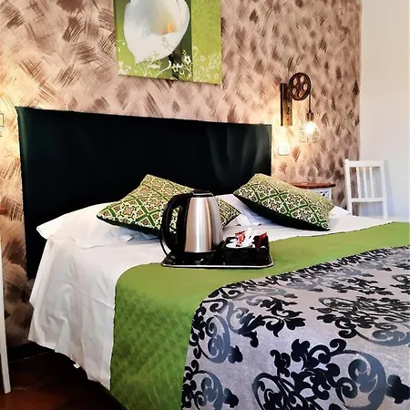 Victoria Hotel 3*