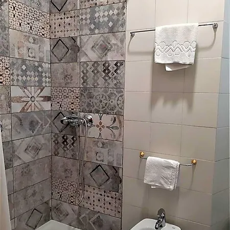 מלון Victoria 3*