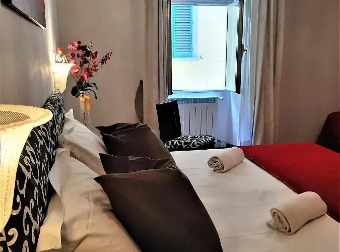 Victoria Hotel 3*